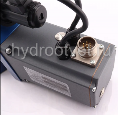 4WRTE32V600L-4X/6EG24K31/A1M - Пропорциональный быстродействующий распределитель с обратной связью по положению золотника и со встроенным усилителем (OBE), Ду32, A1 = ±10 В, номинальный расход 600 л/мин, схема V, каналы управления X и Y = внешние